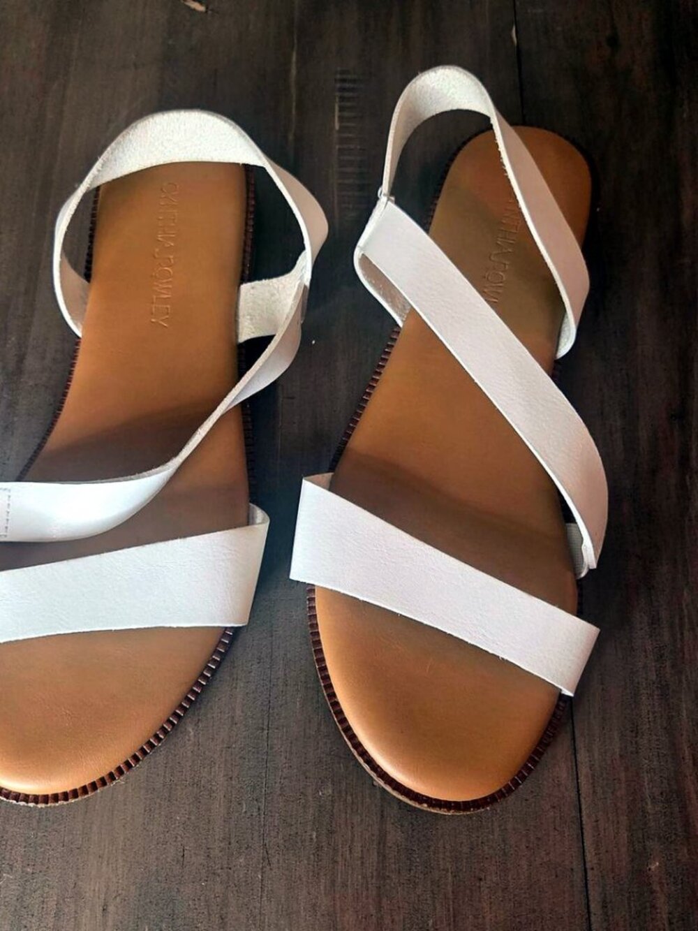 Cynthia Rowley White Strappy Ankle Wrap Flat Sandals Tan Footbed Size 7.5